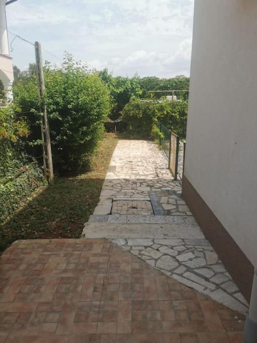 Apartmani Viktorija Fažana Exterior foto