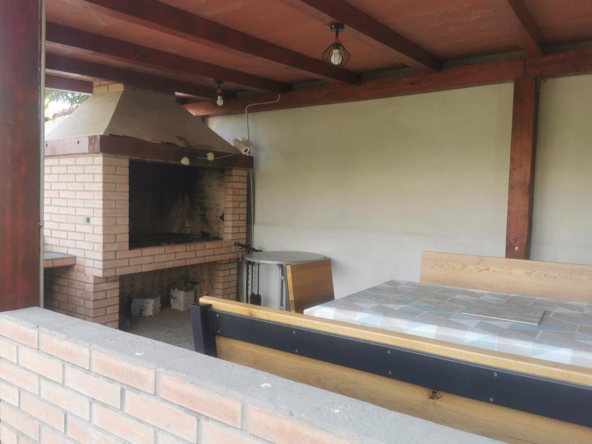 Apartmani Viktorija Fažana Exterior foto