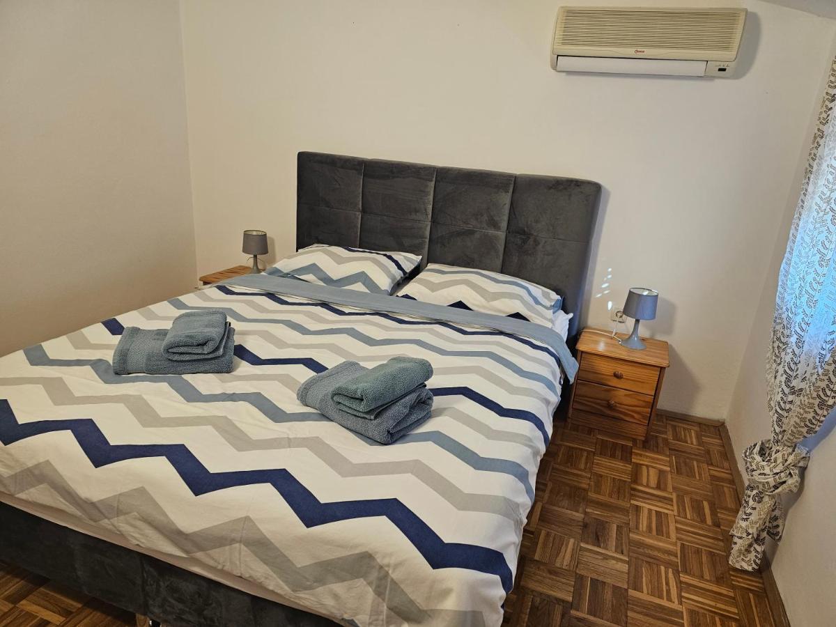 Apartmani Viktorija Fažana Exterior foto